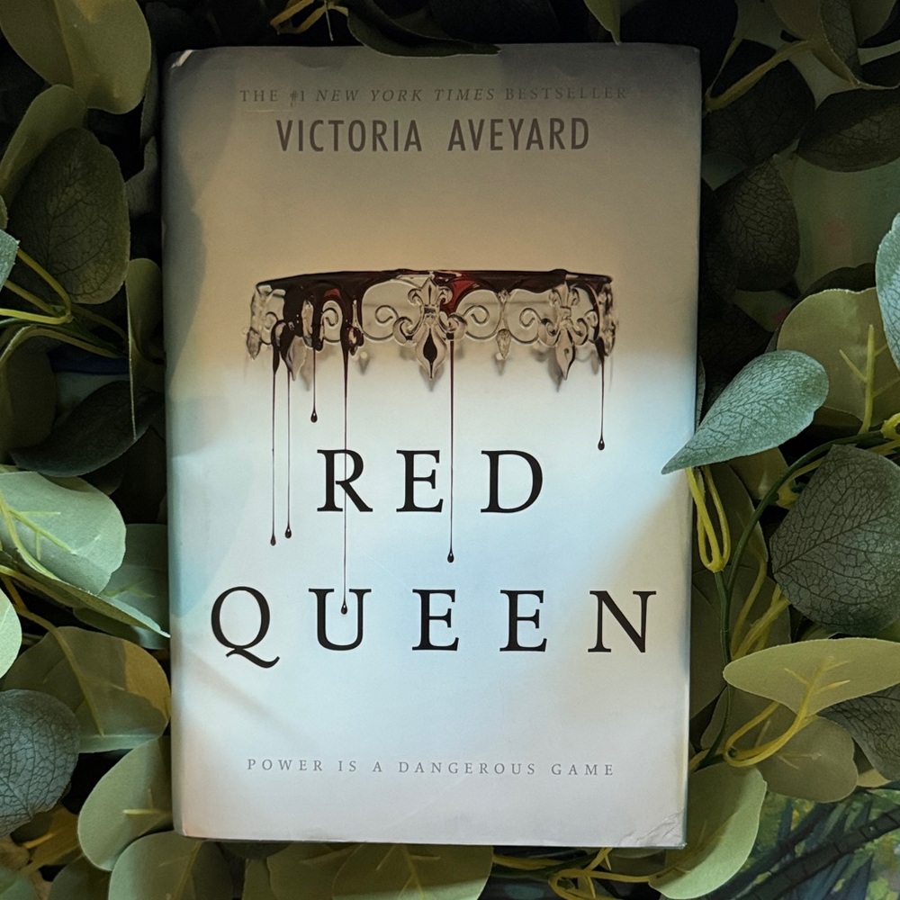 Red Queen by Victoria Aveyard